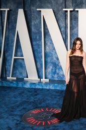 Charlotte Lawrence – 2023 Vanity Fair Oscar Party in Beverly Hills