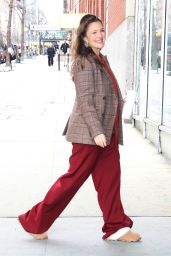 Drew Barrymore - Arriving at Her Show in New York 03/02/2023