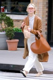 Elle Fanning - Shopping in SoHo, New York 03/05/2023