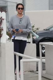 Emma Heming Willis in Casual Outfit in Los Angeles 03/16/2023