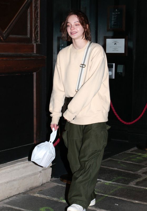 Emma Myers - Arriving at Her Hotel in Paris 03/26/2023