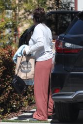 Gina Rodriguez in Casual Outfit 03/07/2023