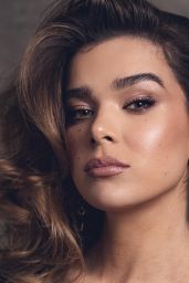 Hailee Steinfeld - Getting Ready for the Vanity Fair Oscar Party March 2023 (part III)