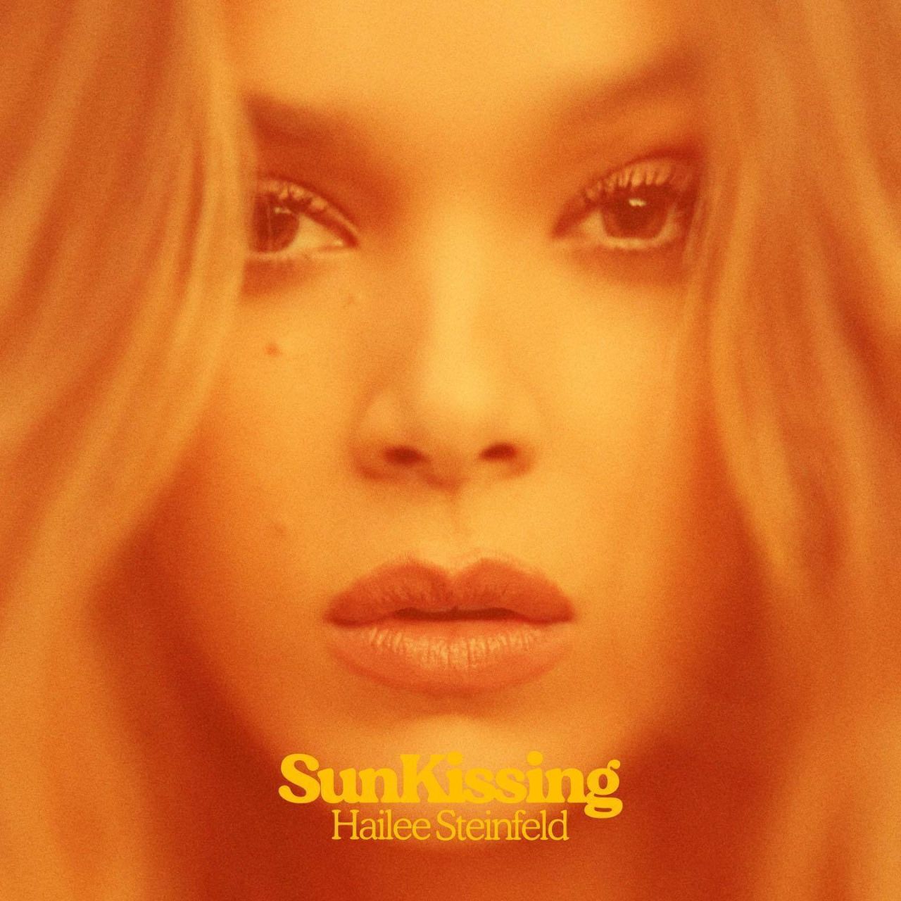 Hailee Steinfeld "Sun Kissing" Promo 2023 • CelebMafia