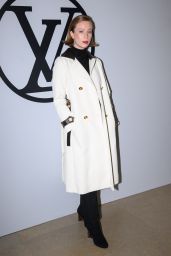 Hannah Einbinder – Louis Vuitton Show at Paris Fashion Week 03/06/2023