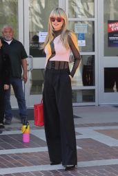 Heidi Klum - Out in Pasadena 03/28/2023