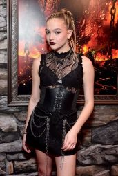 Jayden Bartels - "Dungeons & Dragons: Honor Among Thieves" Tavern Night at IPIC Westwood in Los Angeles 03/21/2023