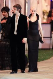 Julia Garner - Vanity Fair Oscar After Party in Los Angeles 03/12/2023