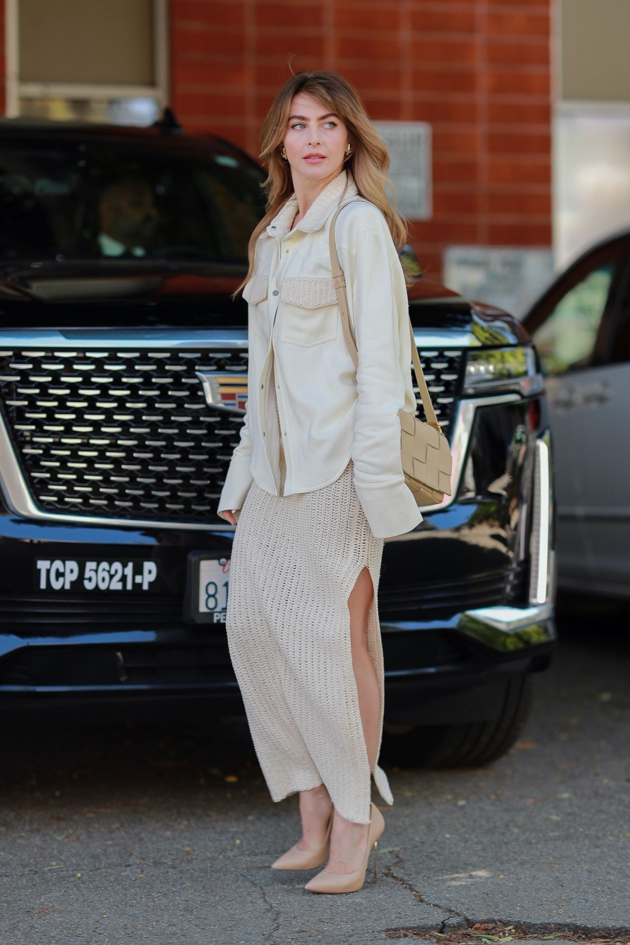 Julianne Hough - Leaving The Kelly Clarkson Show in Universal City 03