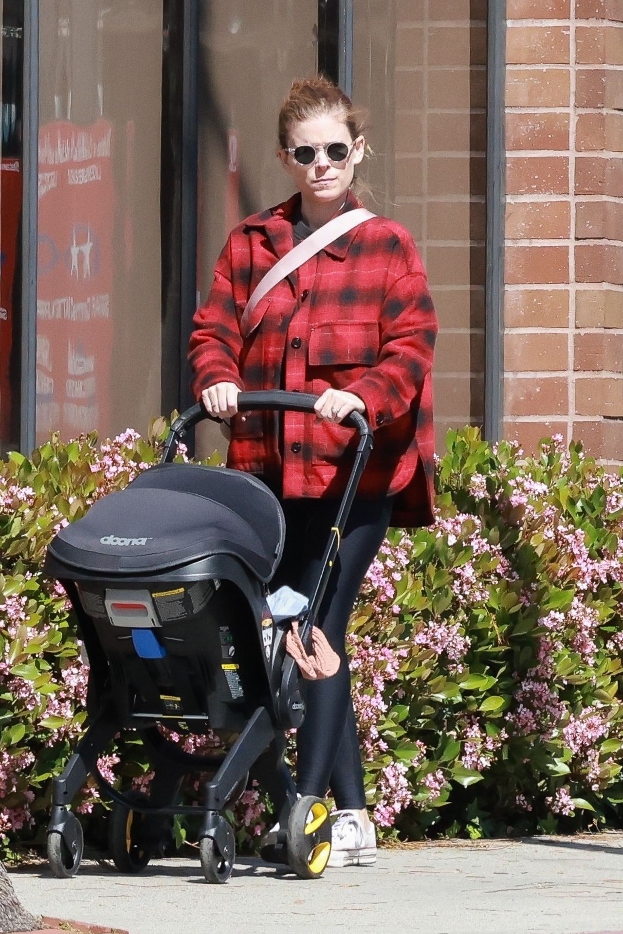 Kate Mara - Running Errands in Los Feliz 03/27/2023 • CelebMafia