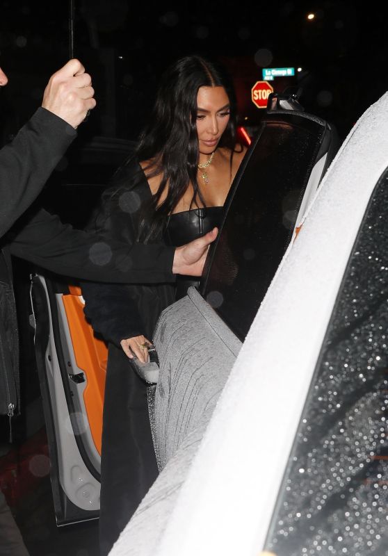 Kim Kardashian - Exiting The Nice Guy Restaurant in West Hollywood 03/10/2023