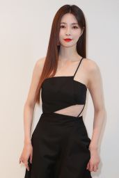 Mengchen Shen – Shiatzy Chen Show at Paris Fashion Week 03/06/2023
