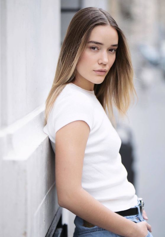 Olivia Ponton - IMG Models Digitals 2023