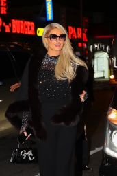 Paris Hilton and Carter Reum - Leave Barnes & Noble in New York City 03/15/2023