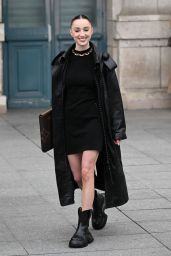 Phoebe Dynevor – Louis Vuitton Show at Paris Fashion Week 03/06/2023