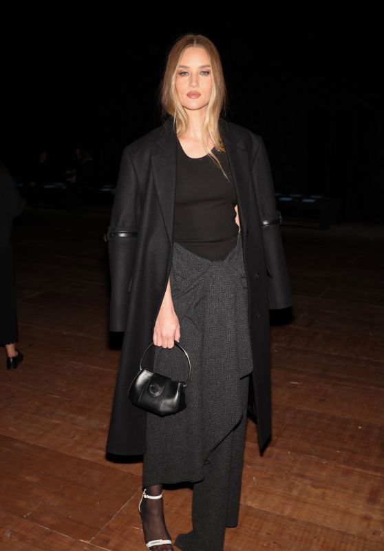 Rosie Huntington-Whiteley - Coperni Show at Paris Fashion Week 03/03/2023
