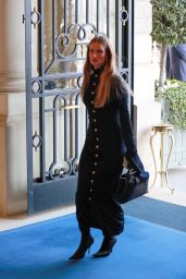 Rosie Huntington-Whiteley - Ritz Hotel in Paris 03/02/2023
