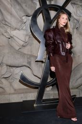 Rosie Huntington-Whiteley – Saint Laurent Show at Paris Fashion Week 02/28/2023 (more photos)