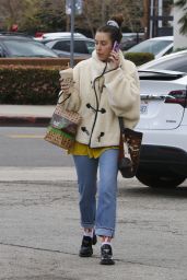 Scout Willis - Fueling Up Her Truck in Los Angeles 03/30/2023