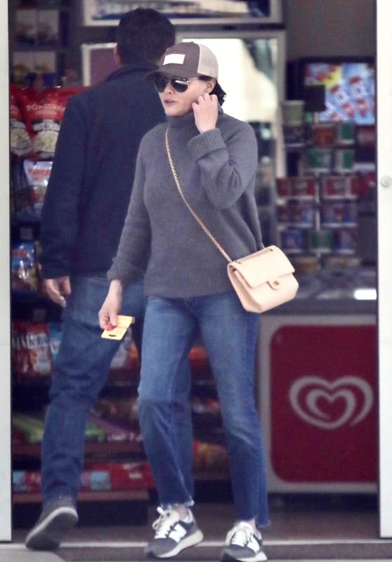 Shannen Doherty at a Gas Station in Malibu 03/24/2023