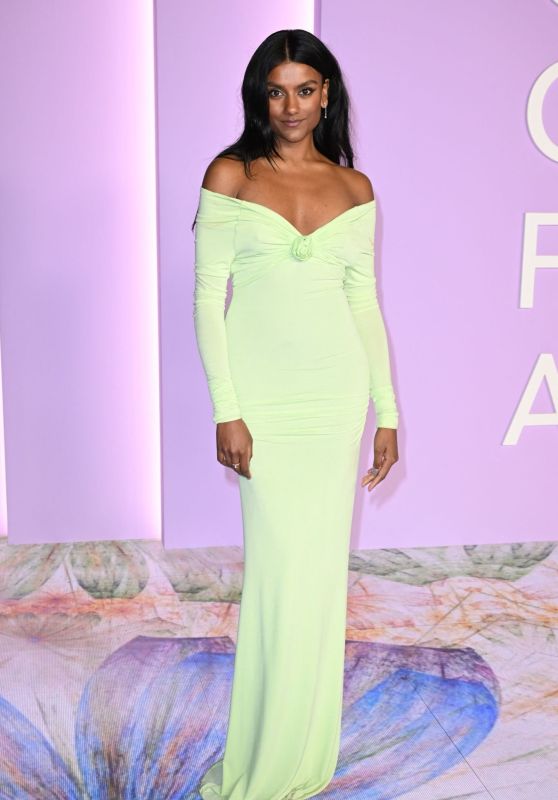 Simone Ashley – Green Carpet Fashion Awards 2023 in Hollywood 03/09/2023