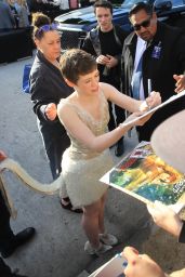 Sophia Lillis - Greets Fans at "Dungeons & Dragons" Premiere in Westwood 03/26/2023