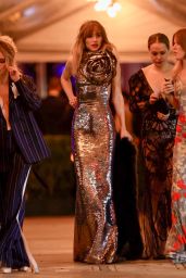 Suki Waterhouse – Exit the 2023 Vanity Fair Oscar Party in Beverly Hills 03/12/2023