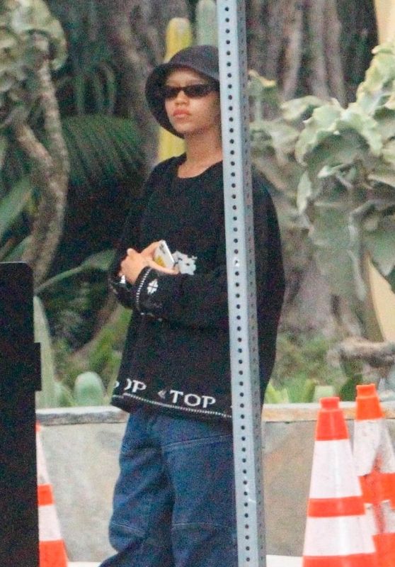 Taylor Russell - Shopping in Beverly Hills 03/16/2023