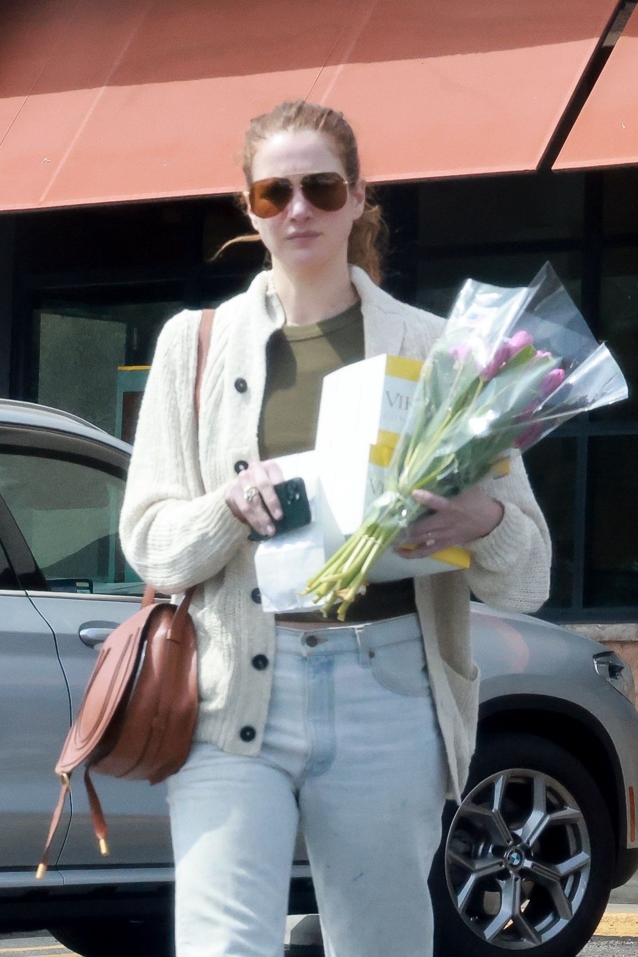 Anna Osceola - Shopping at Gelson's in Los Feliz 04/12/2023 • CelebMafia