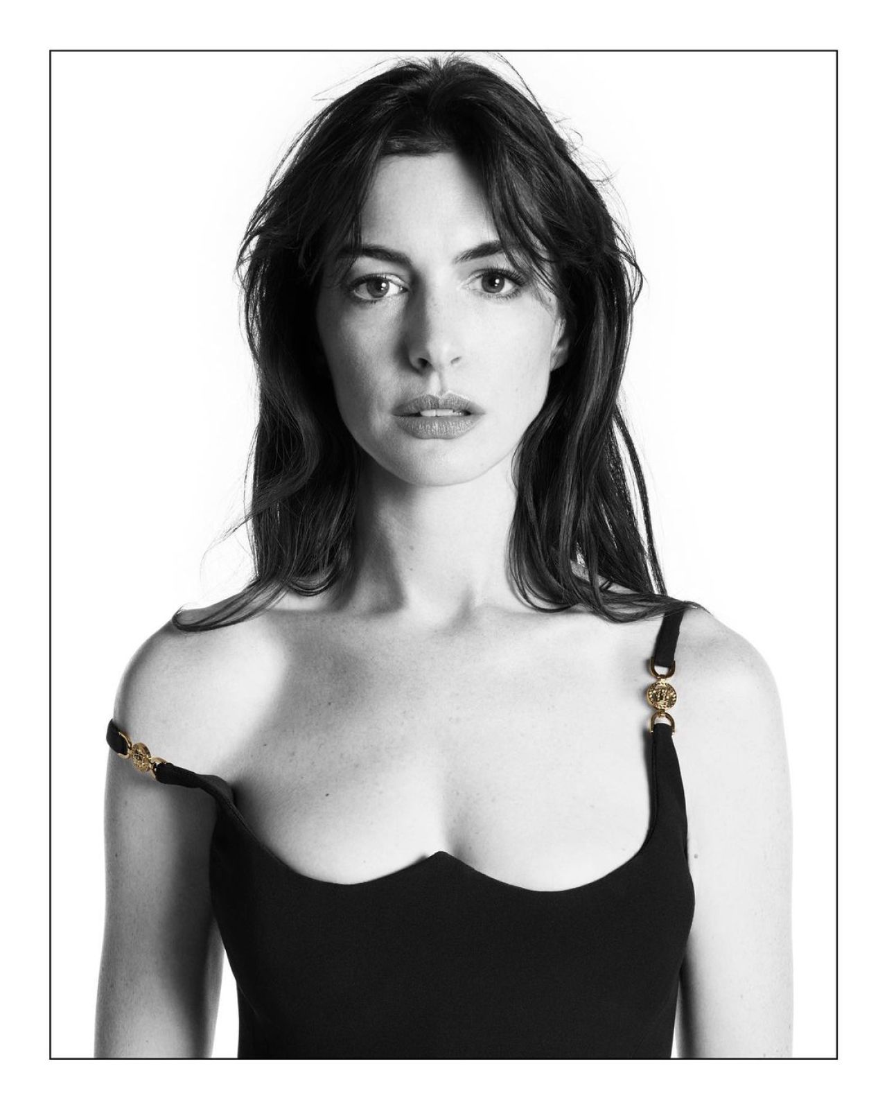 Anne Hathaway Versace 2023 CelebMafia