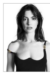 Anne Hathaway - Versace Icons 2023 Photos