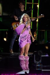 Carrie Underwood - Performs at the CMT Music Awards Outdoor Stage in Austin 04/02/2023
