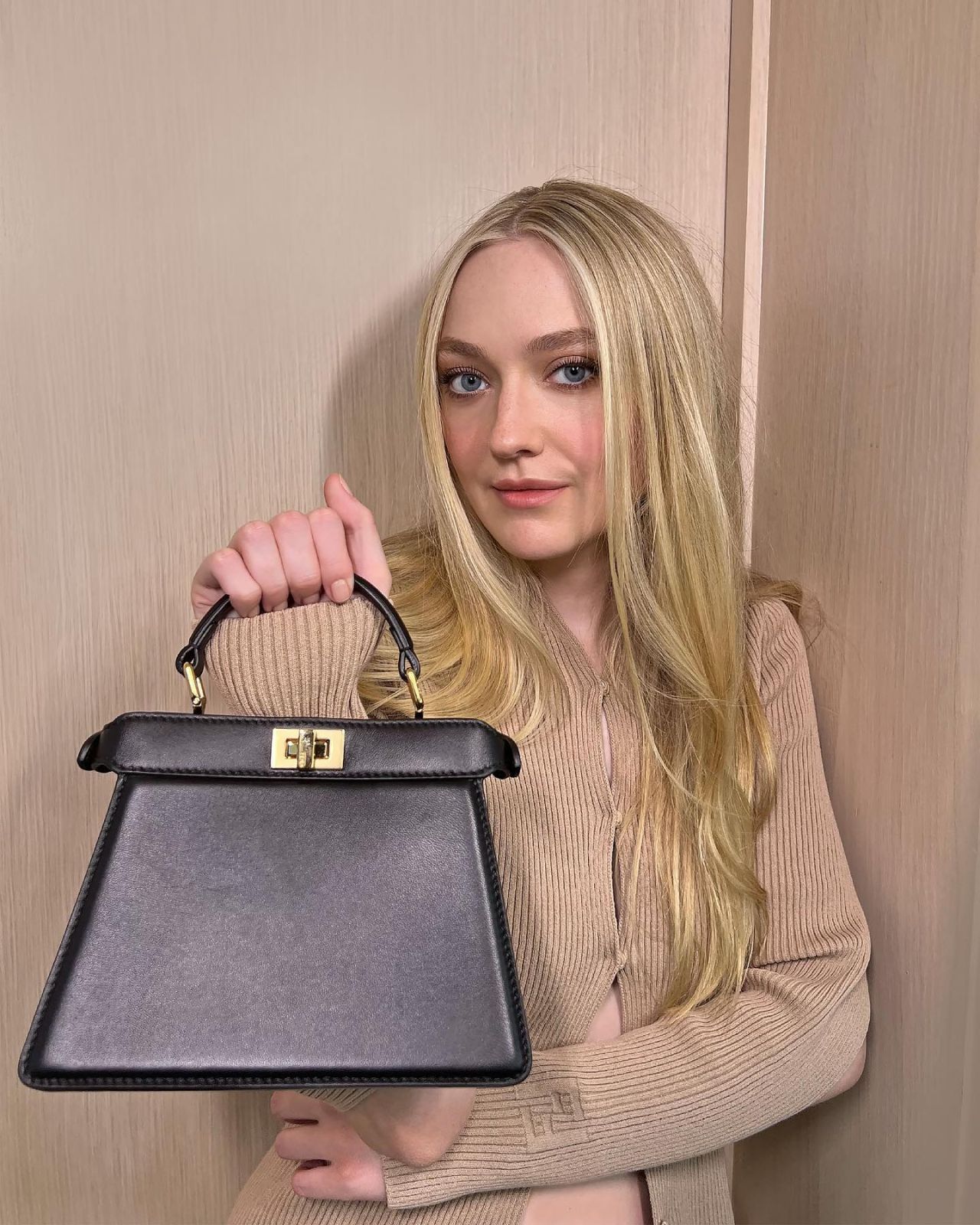 Dakota Fanning Outfit 04/04/2023 • CelebMafia