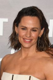 Jennifer Garner – “The Last Thing He Told Me” Premiere in Los Angeles 04/13/2023