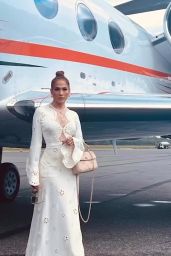 Jennifer Lopez Outfit 04/15/2023