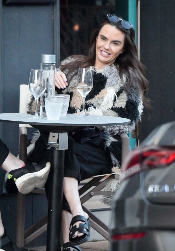 Jennifer Metcalfe - Out in Cheshire 04/07/2023