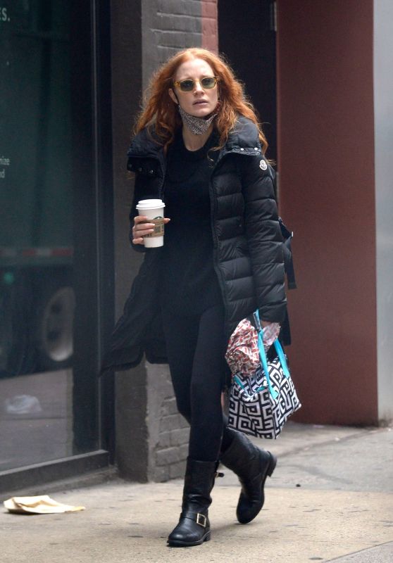 Jessica Chastain Street Style - New York 04/05/2023