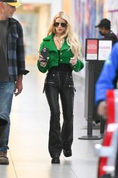 Jessica Simpson at JFK Airport in New York 04/12/2023