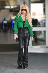 Jessica Simpson in Mini Skirt at LAX & JFK Airport - June 2014 • CelebMafia