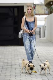 Joy Corrigan in a Denim Corset Along With Baggy Jeans - LA 04/02/2023