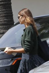 Kaia Gerber in Casual Outfit in Los Angeles 04/08/2023