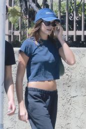 Kaia Gerber in Comfy Outfit in Los Feliz 04/10/2023
