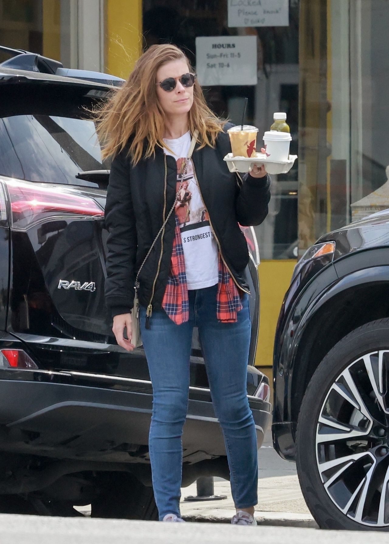 Kate Mara Style, Clothes, Outfits and Fashion • CelebMafia