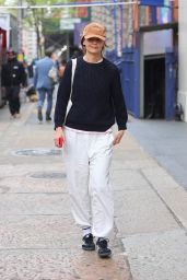 Katie Holmes in Casual Outfit in Soho, New York 04/18/2023