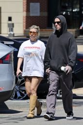 Kourtney Kardashian - Out in Palm Springs 04/08/2023