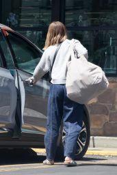 Kristen Bell - Exits Gelson