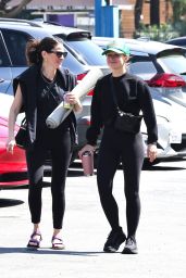Kristen Bell in Workout Outfit in Los Angeles 04/07/2023