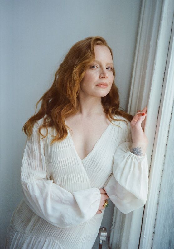 Lauren Ambrose - Rose & Ivy Journal April 2023