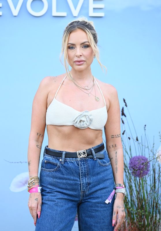 Maeve Reilly – Revolve Festival at Coachella in Indio 04/16/2023