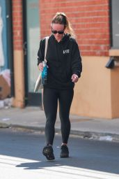 Olivia Wilde in Gym Ready Outfit in Studio City 04/10/2023